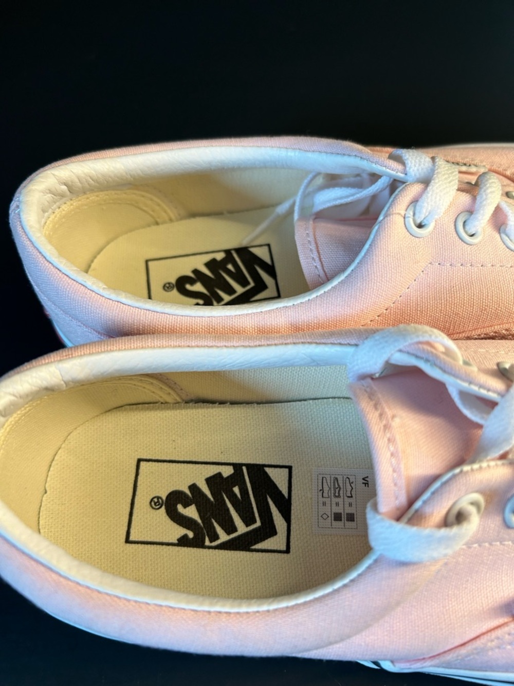 Vans Women’s Low-Top Canvas Sneakers - Light Pink Never Worn Size 7 NWT - Picture 4 of 9